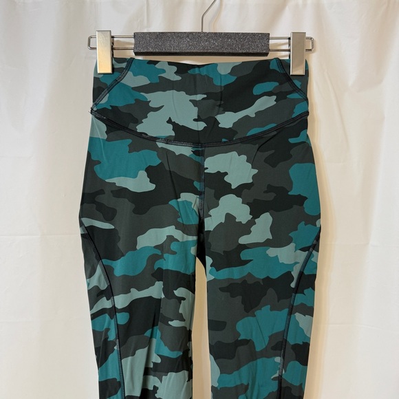 Lululemon Base Pace High-Rise Running Tight 25" Heritage 365 Camo Size 4 - Picture 2 of 8